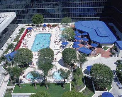 hilton in anaheim by disneyland.